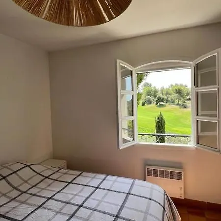 Villa Superbe Villa-domaine Avec Golf Piscine Et Tennis *